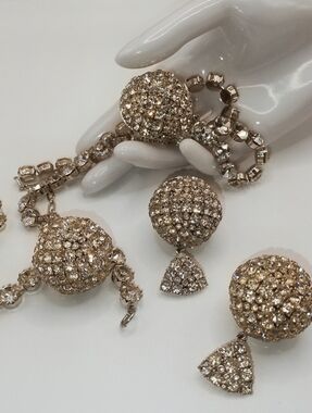 Vintage Schiaparelli Fiery Rhinestone Ball Necklace Bracelet Earrings Suite